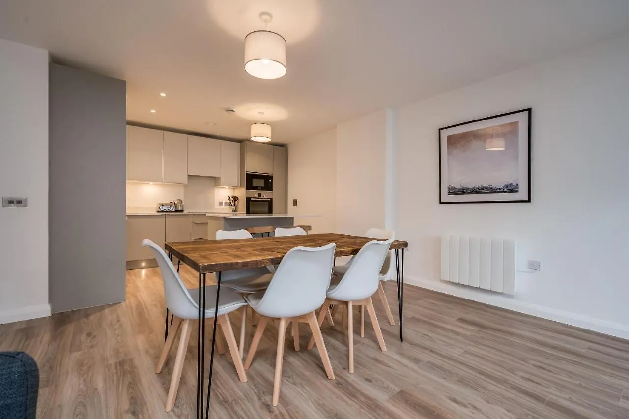 Premium Corporate & Family-Friendly Apartment In Belfast