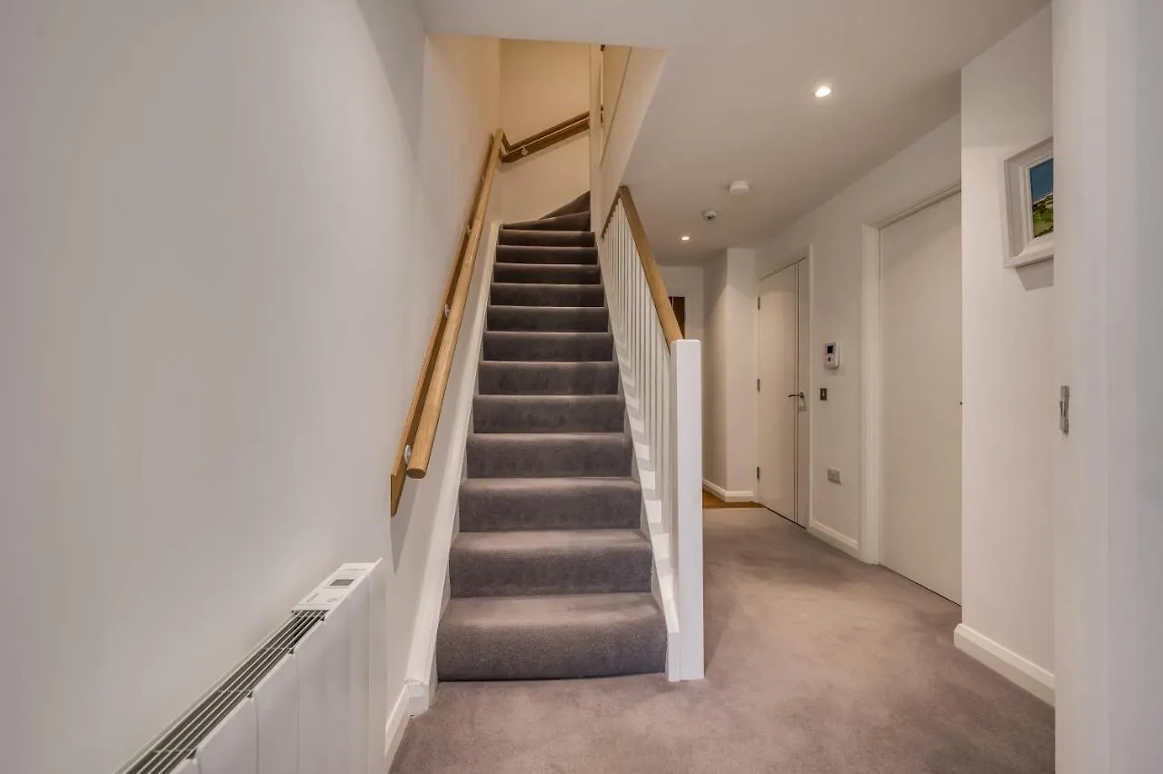 Premium Corporate & Family-Friendly Apartment In Belfast United Kingdom