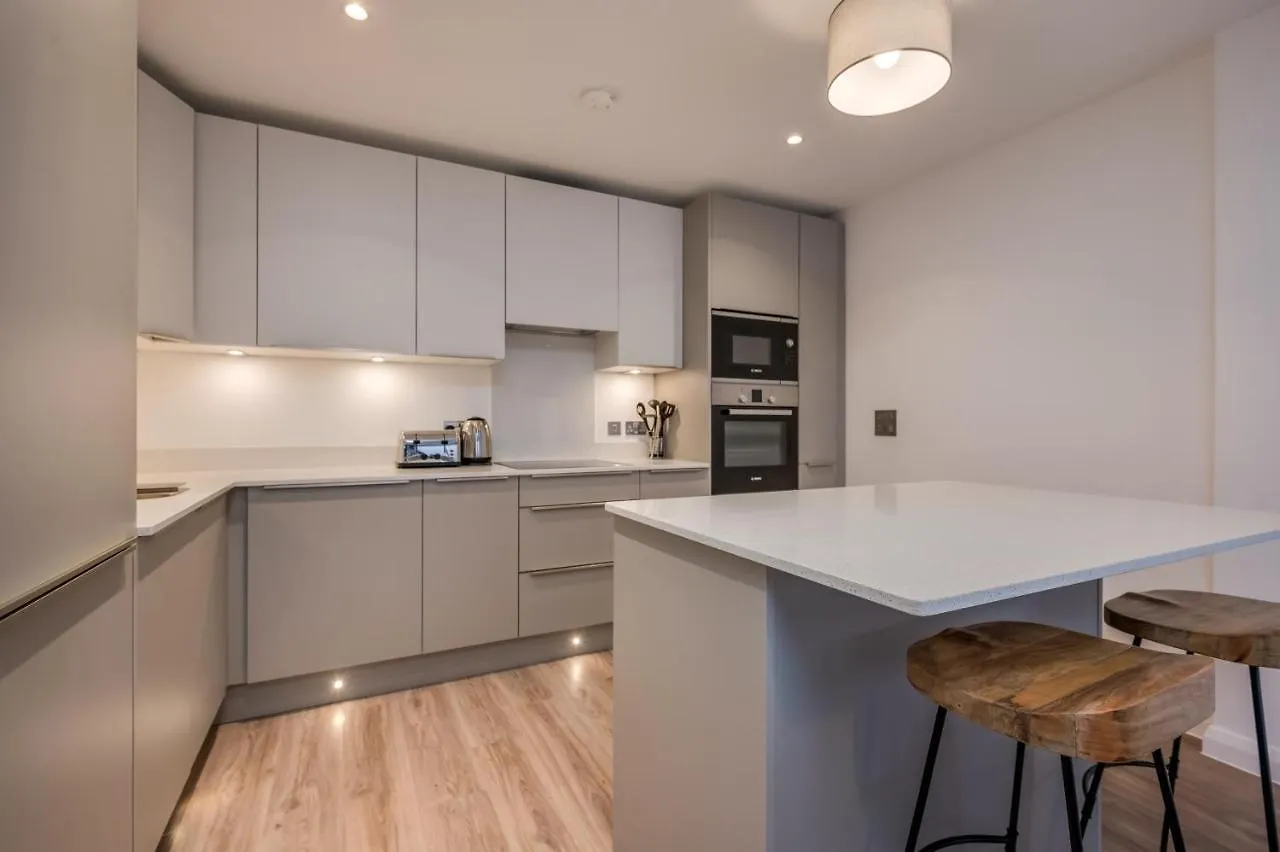 Premium Corporate & Family-Friendly Apartment In Belfast