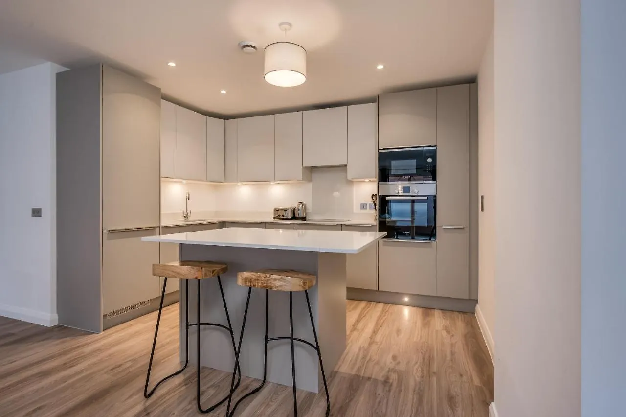 Premium Corporate & Family-Friendly Apartment In Belfast