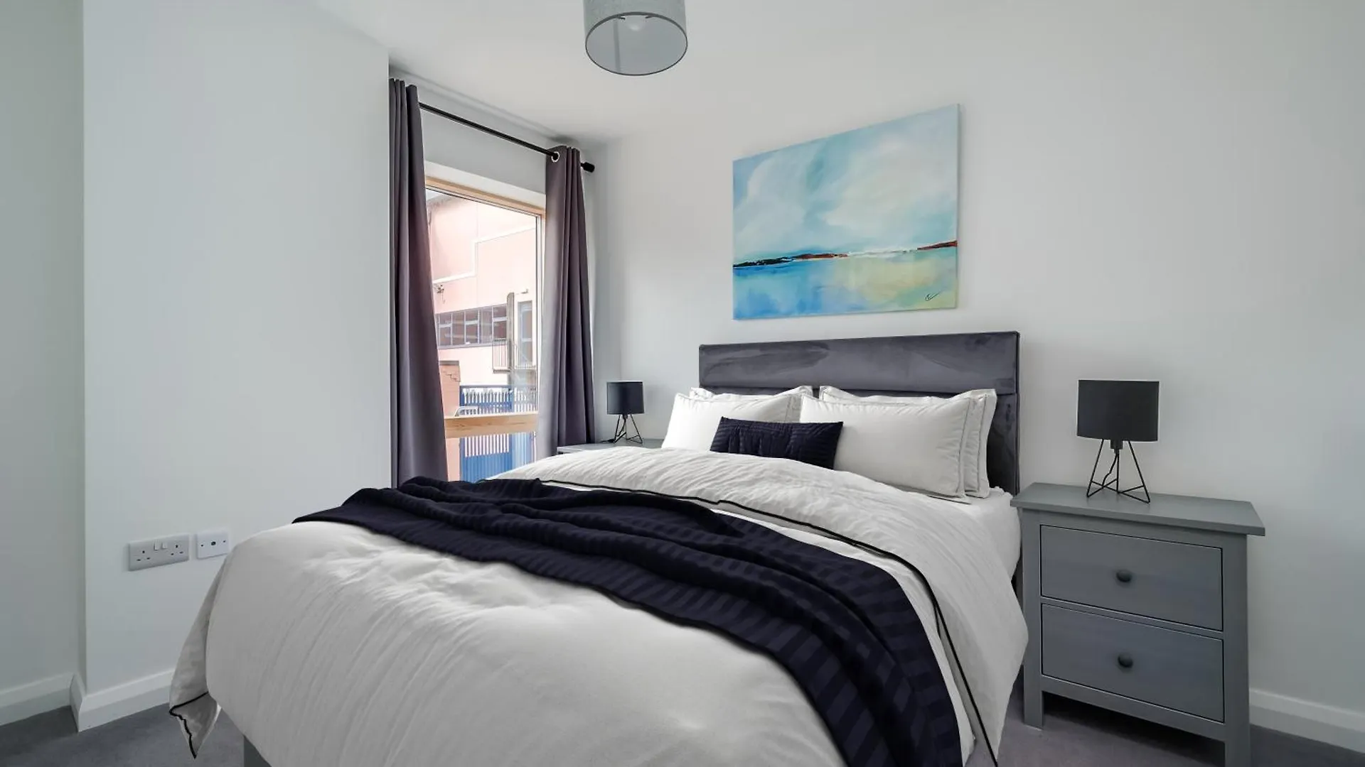 Premium Corporate & Family-Friendly Apartment In Belfast