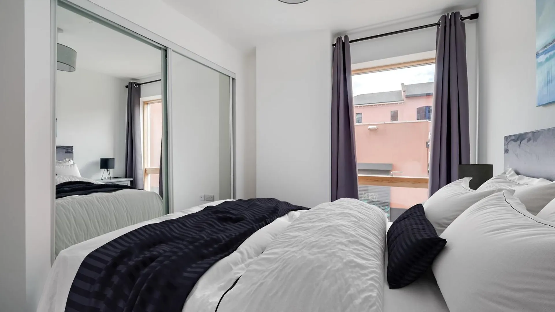 Premium Corporate & Family-Friendly Apartment In Belfast