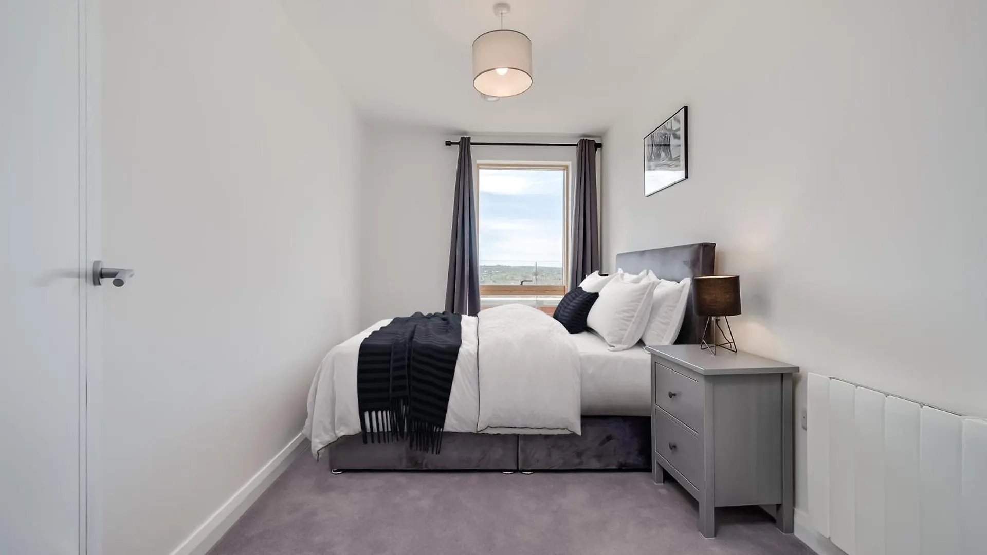 Premium Corporate & Family-Friendly Apartment In Belfast