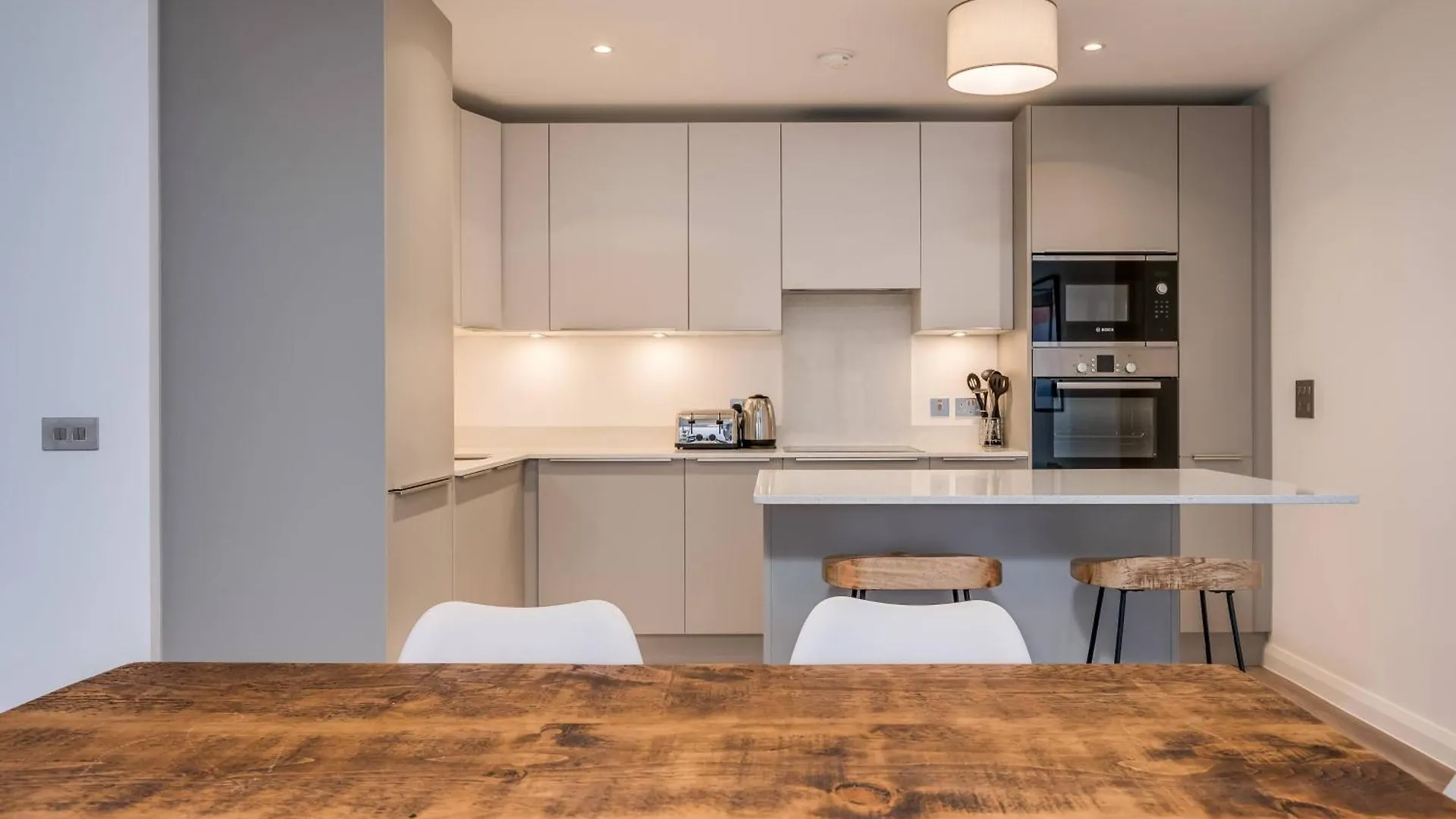 Premium Corporate & Family-Friendly Apartment In Belfast