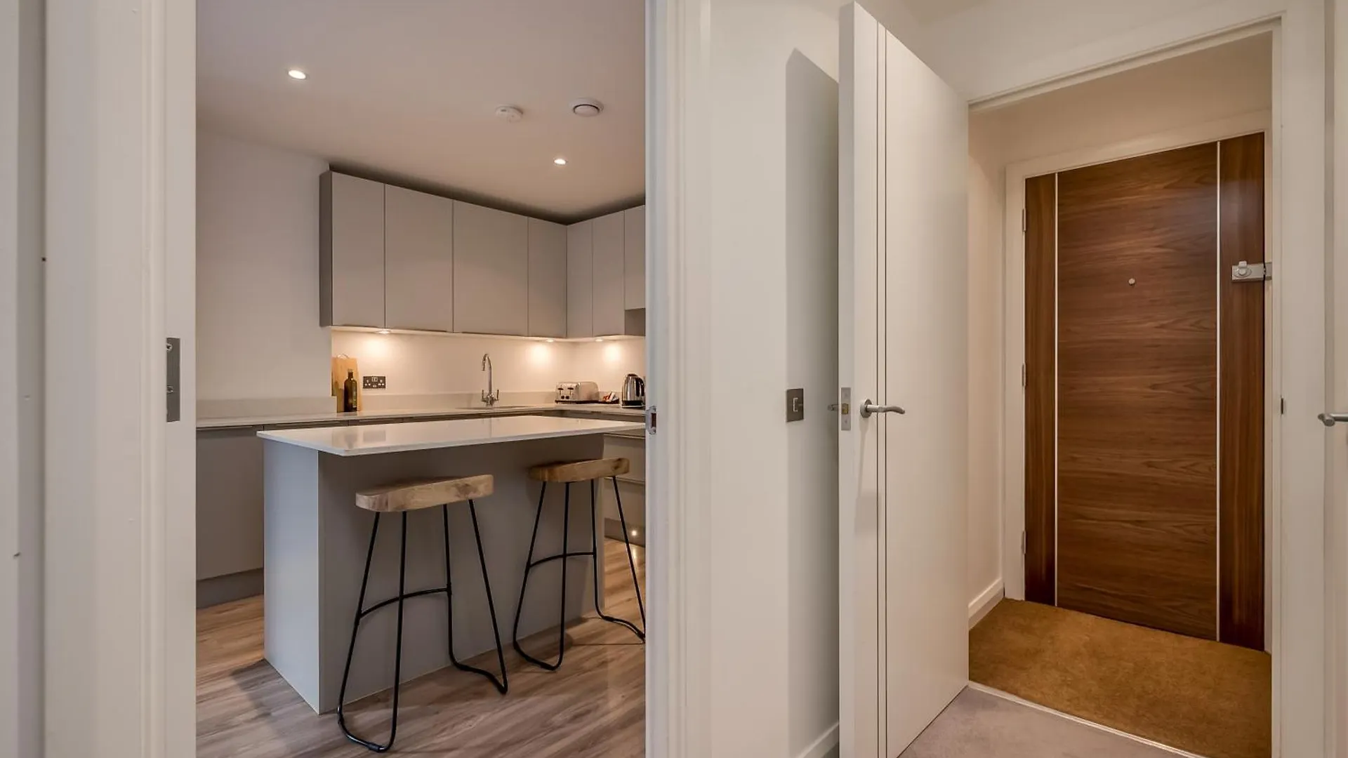 Premium Corporate & Family-Friendly Apartment In Belfast