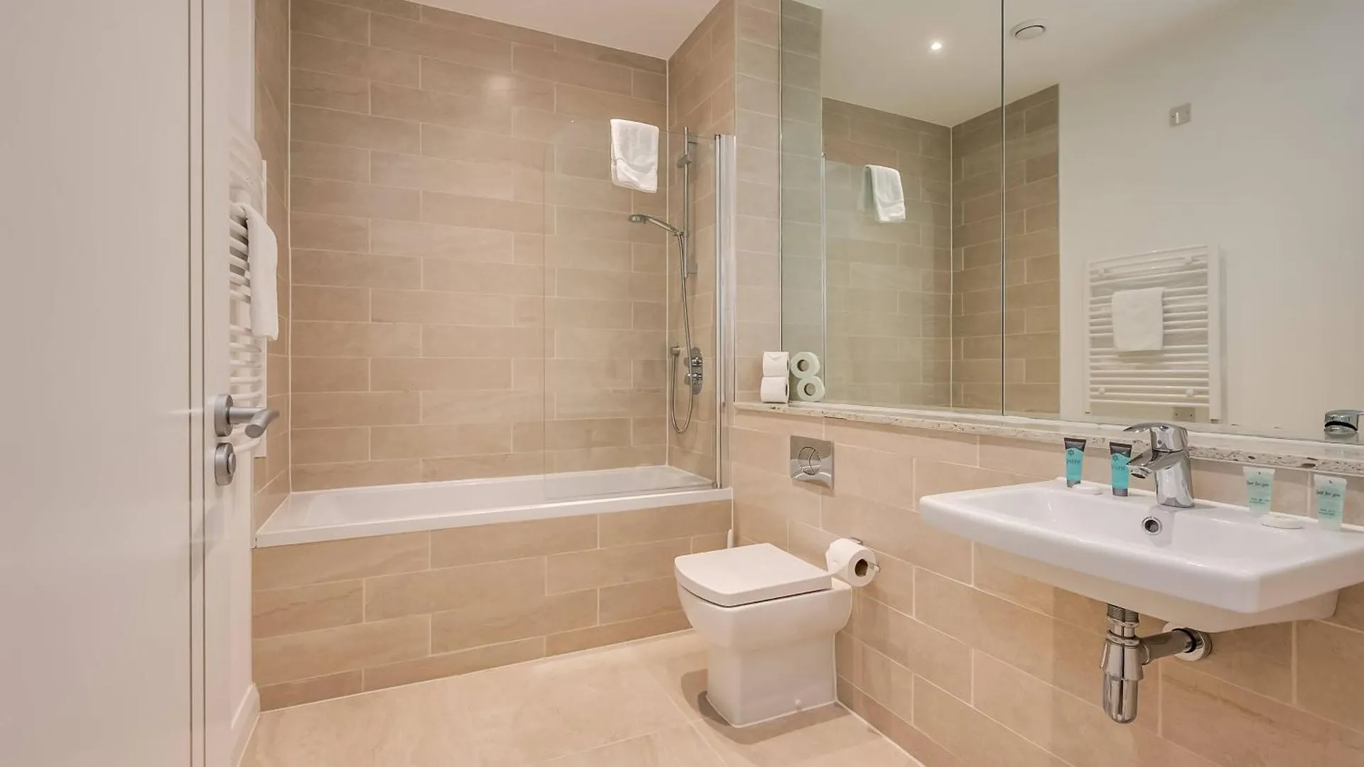 Premium Corporate & Family-Friendly Apartment In Belfast