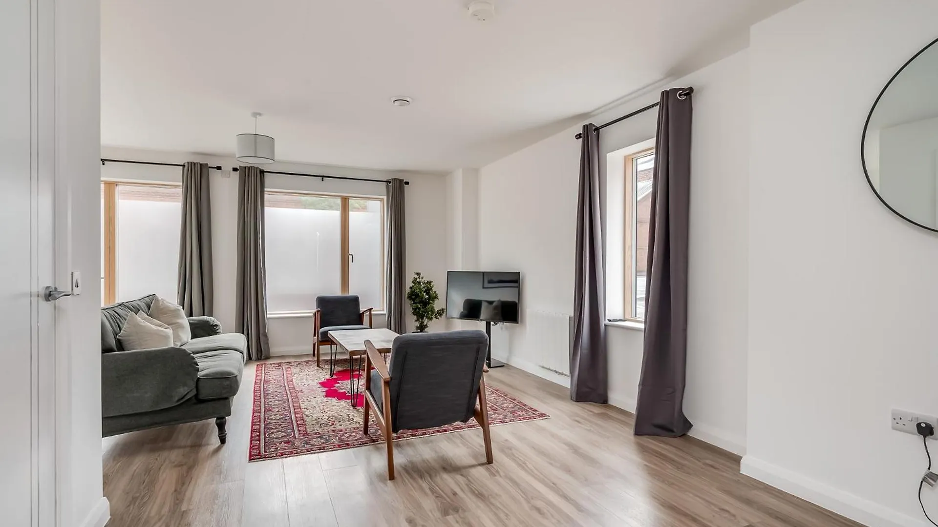 Premium Corporate & Family-Friendly Apartment In Belfast