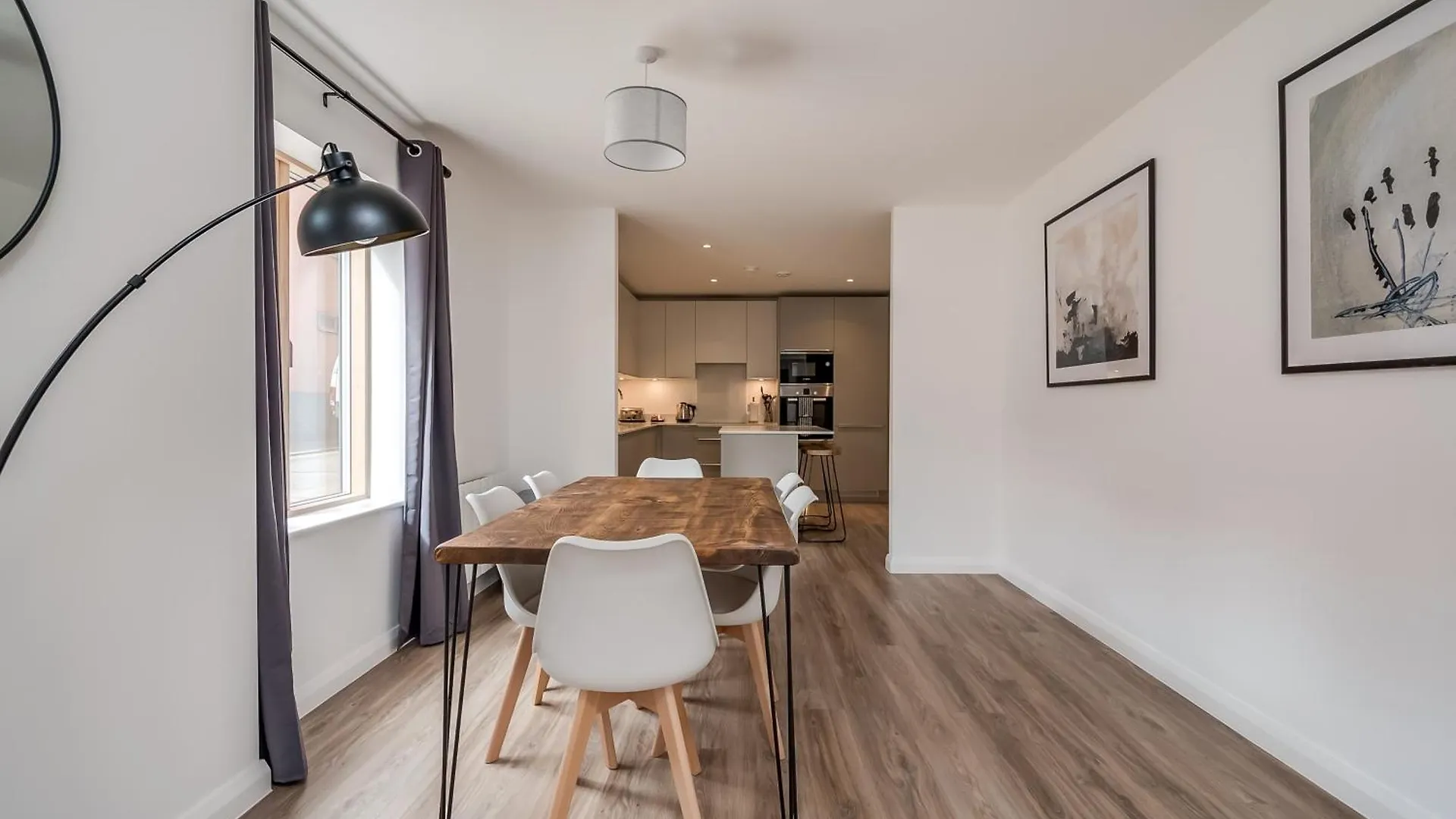 Premium Corporate & Family-Friendly Apartment In Belfast