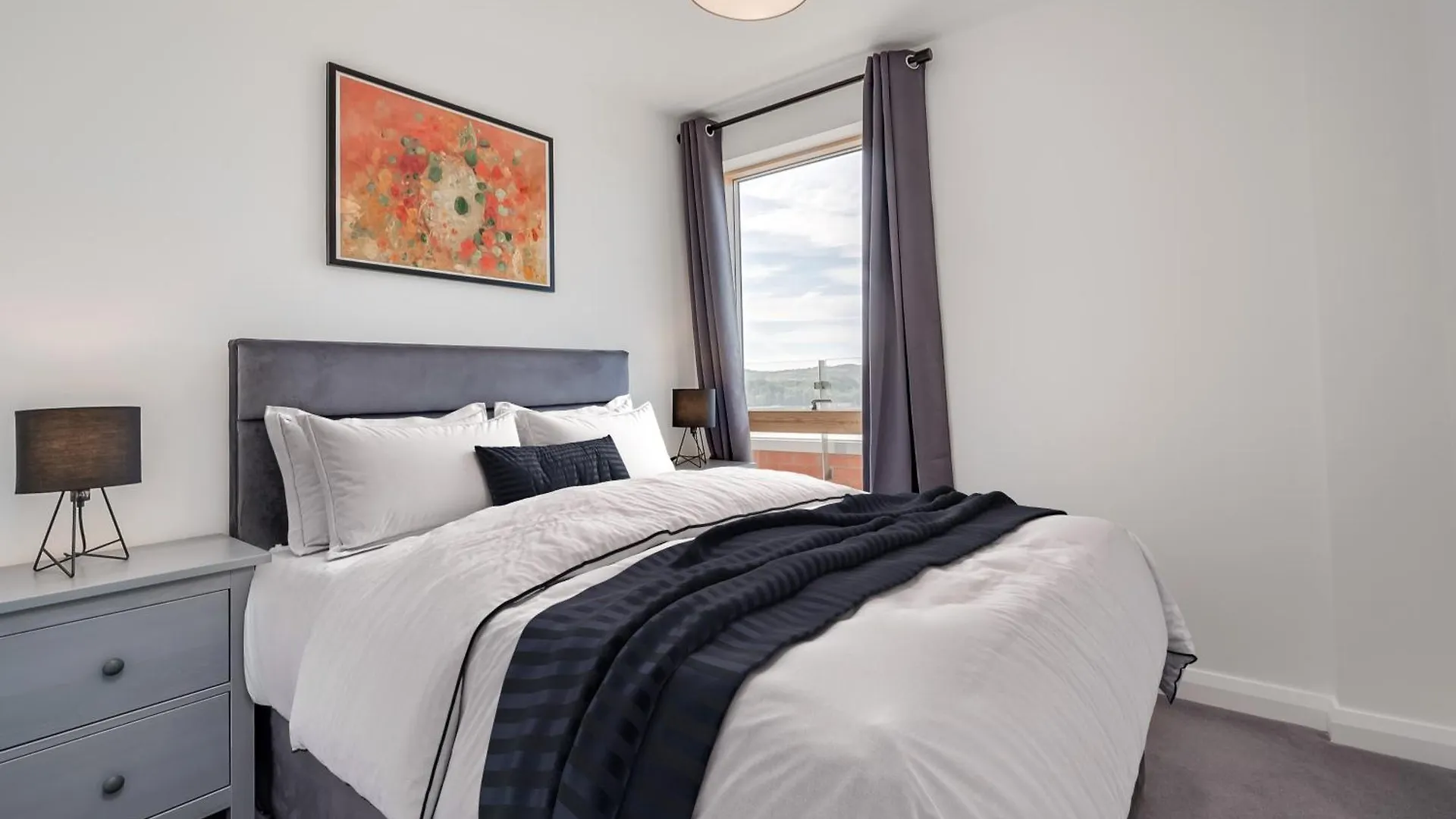 Premium Corporate & Family-Friendly Apartment In Belfast