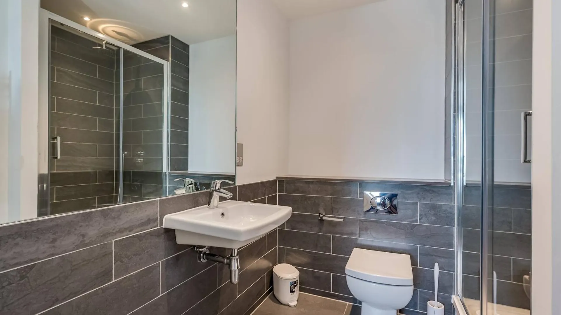 Premium Corporate & Family-Friendly Apartment In Belfast