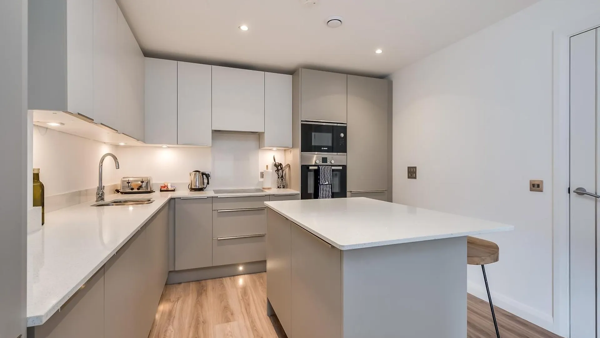 Premium Corporate & Family-Friendly Apartment In Belfast United Kingdom