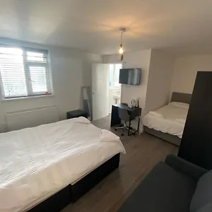 https://seaside-hotel.brighton-hotels-england.com