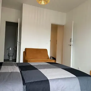 https://appartement-proche-mer-et-aeroport.fr-provencehotel.com
