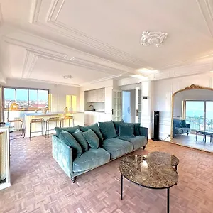 https://le-belvedere-du-pharo-t5-de-105m2.fr-provencehotel.com